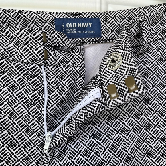 •Old Navy• Harper Cropped Pants Patterned - Size 12 - Picture 5 of 8